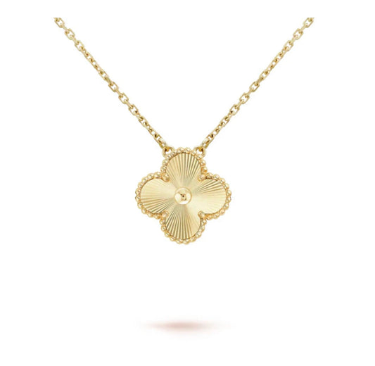 ALL GLOLD LUCKY JEWELS CLOVER NECKLACE