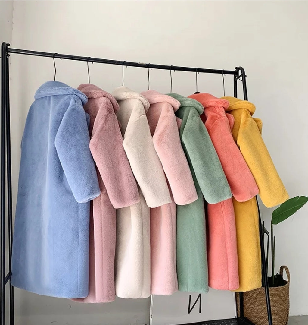 TEDDY STERN | MANTEL