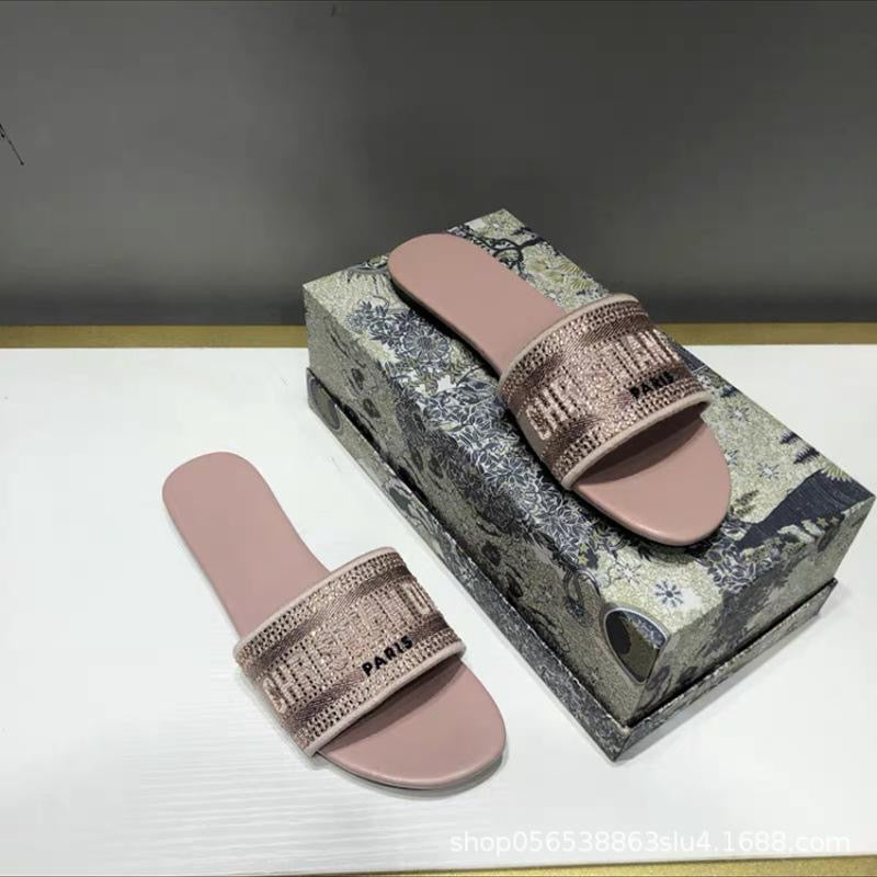 LARA Glam Slides