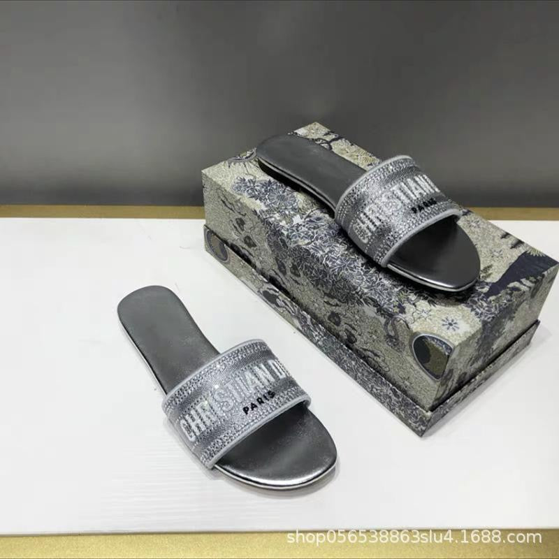 LARA Glam Slides