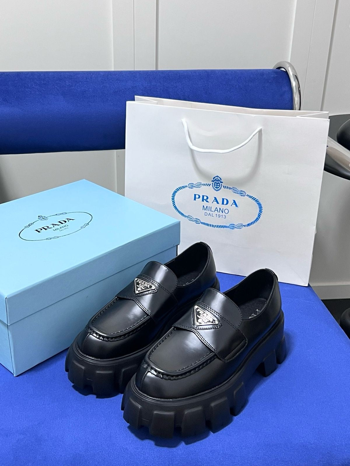 Pinia Shoes (cow leather)