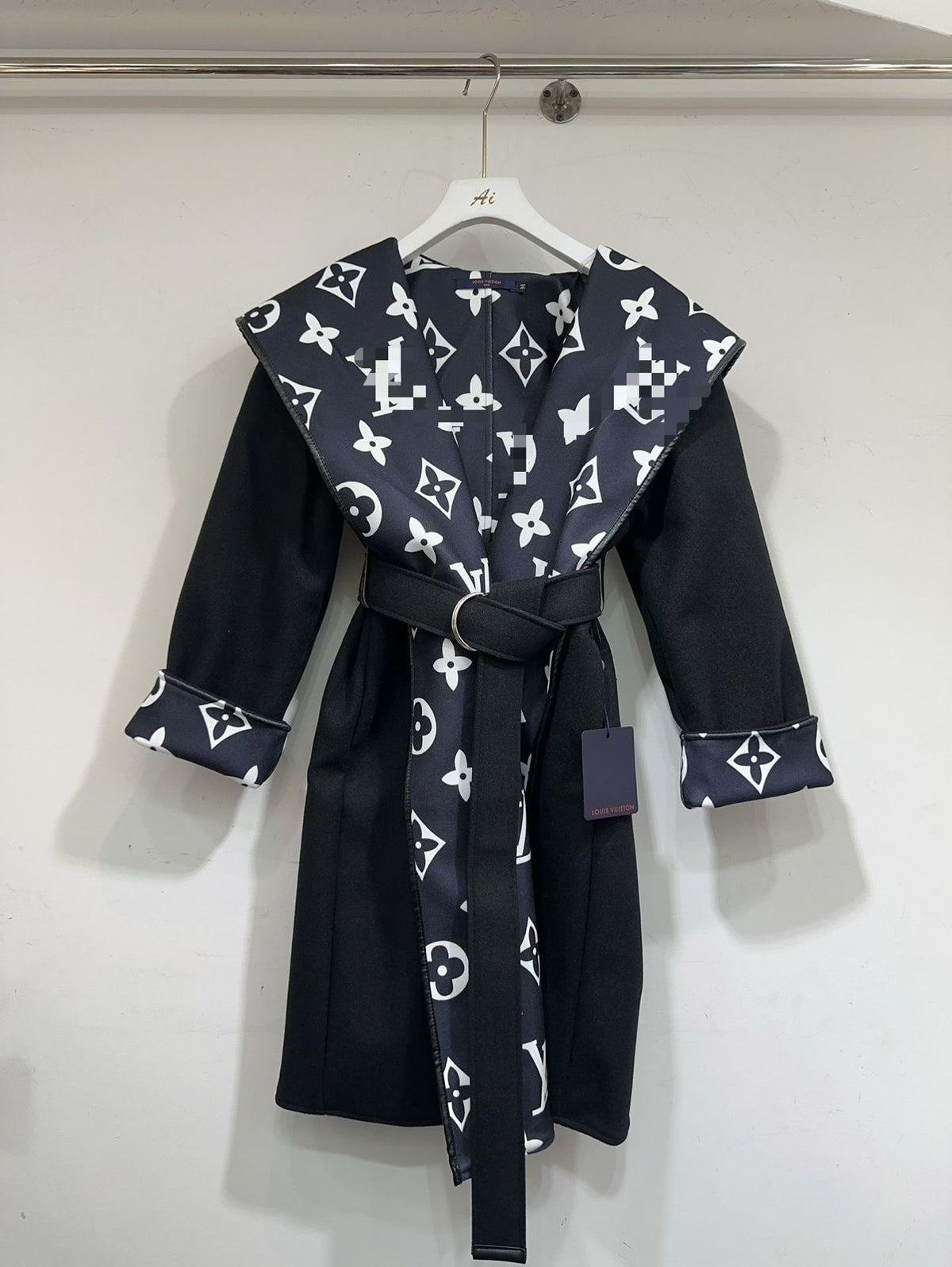 LOUINA COAT